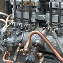 Suppression de la rouille sur un moteur.